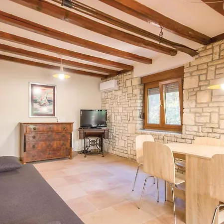 Hébergement de vacances 3 Bedroom Stunning In