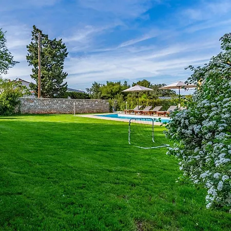 3 Bedroom Stunning In Premantura
